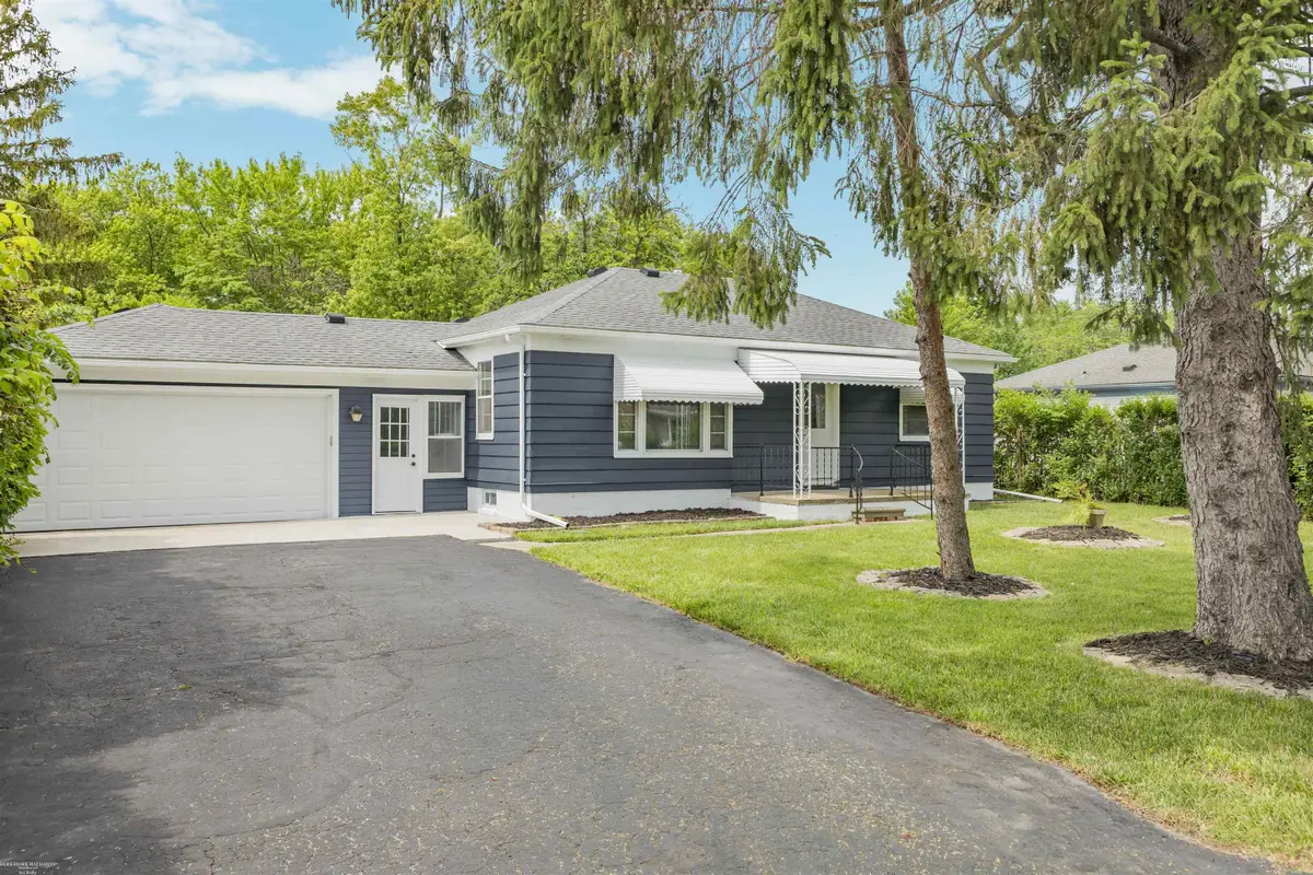 23030 Masonic BLVD, Saint Clair Shores, MI 48082 - #1