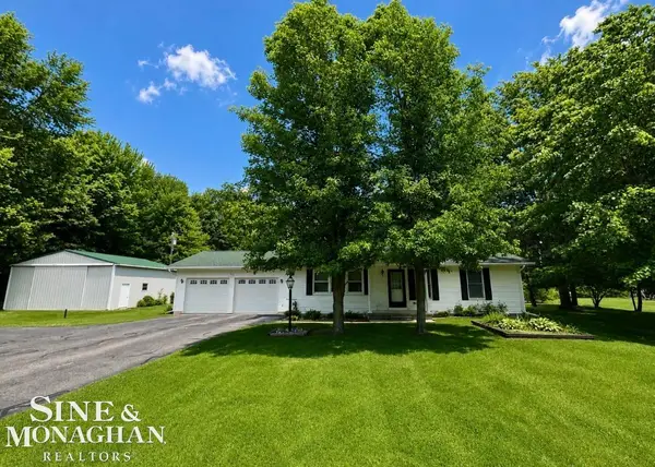 9211 Folkert RD, Algonac, MI 48001