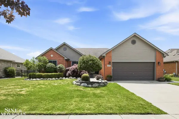 21712 Sabrina, Macomb, MI 48044