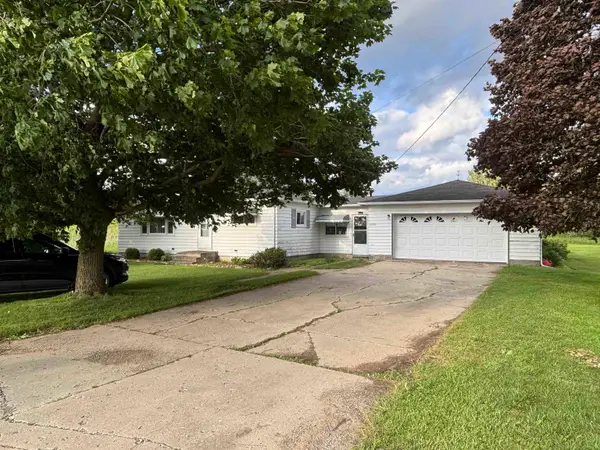 3320 Rangeline RD, Deckerville, MI 48427