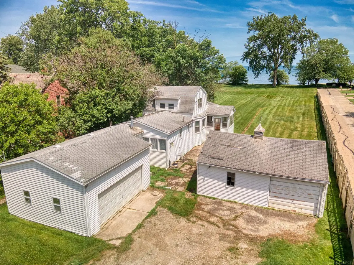 26800 Koerber ST, Saint Clair Shores, MI 48081 - #1