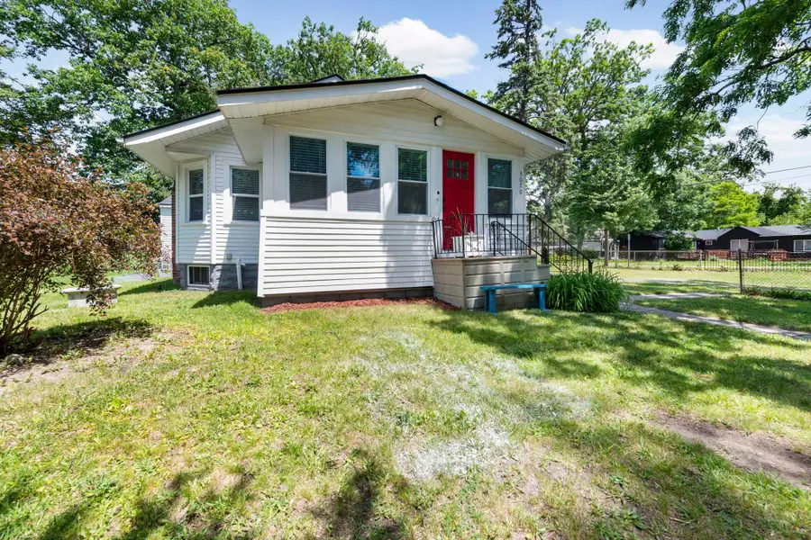3070 Grove ST, Keego Harbor, MI 48320 - #3