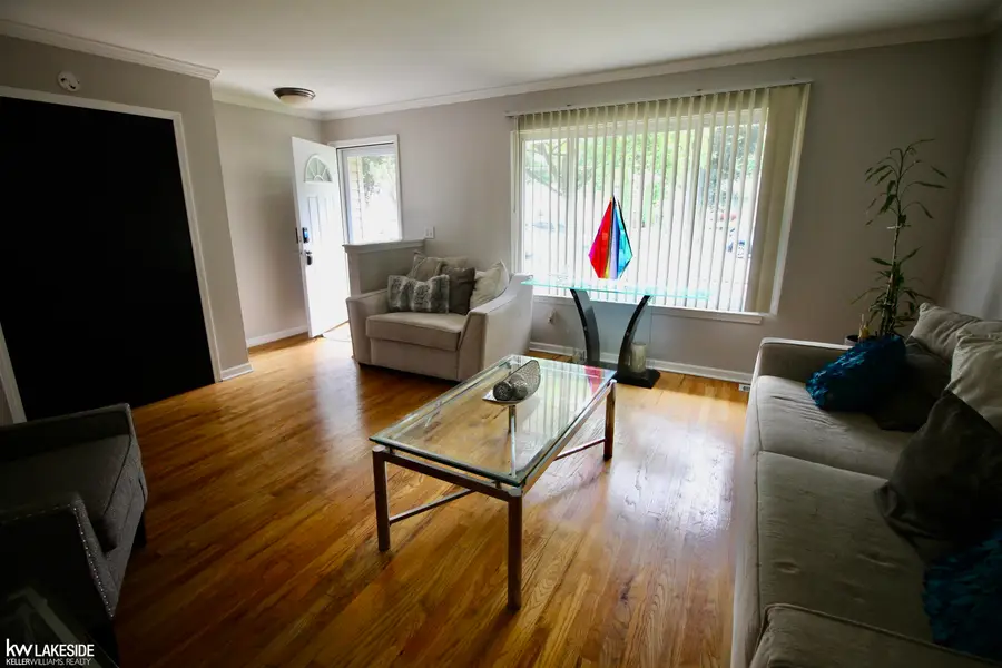 14109 Mary Grove DR, Sterling Heights, MI 48313 - #3