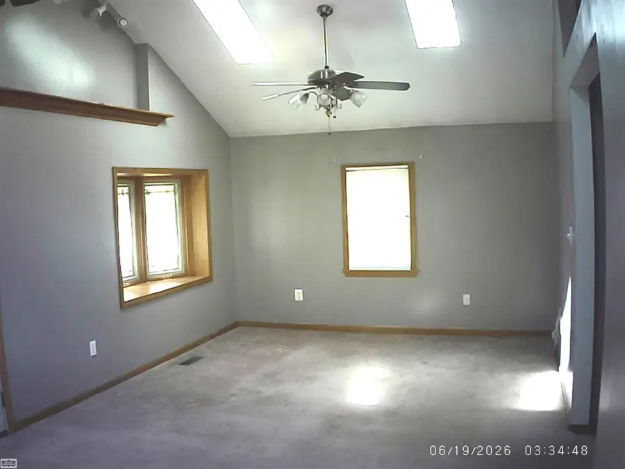 434 Gallup ST, Mount Clemens, MI 48043 - #3