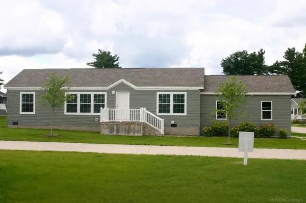 2776 Pinellas CT, Lapeer, MI 48446