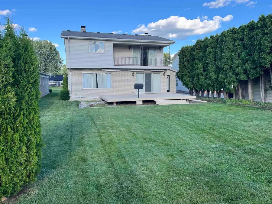 39375 E. Archer ST, Harrison, MI 48045 - #3