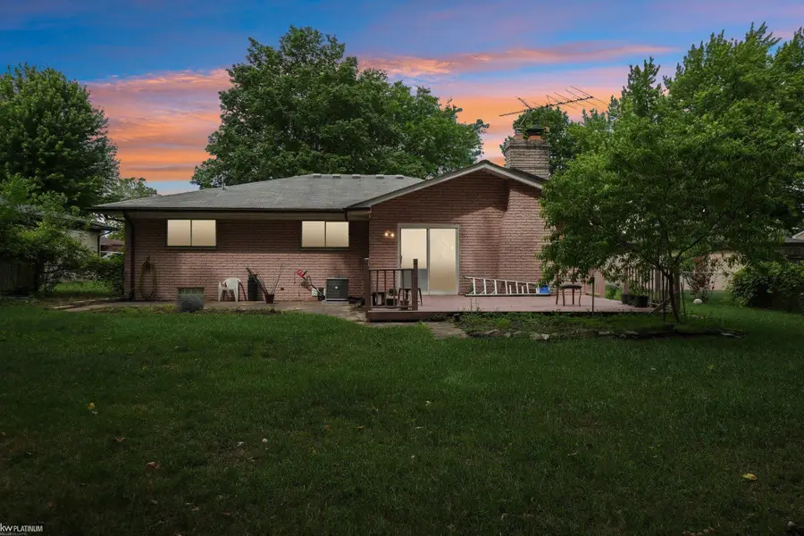 37266  Tamarack DR, Sterling Heights, MI 48310 - #3