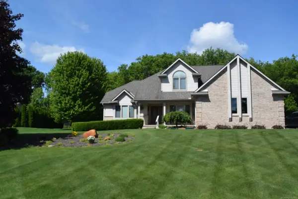 1037 Todd, WhiteLake, MI 48383