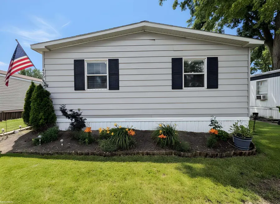 43060  Frontenac AVE, Sterling Heights, MI 48314 - #2