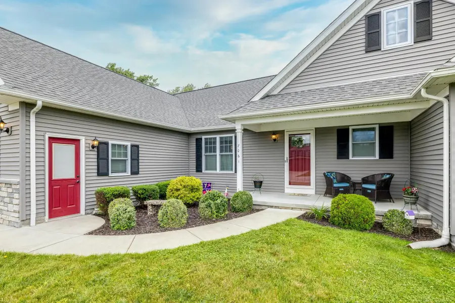 7061 Greenbush LN, Lexington, MI 48450 - #3