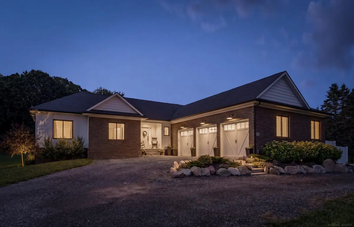 370 Windridge LN, Ortonville, MI 48462 - #1