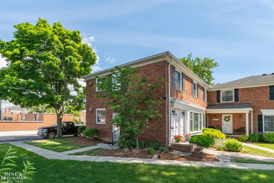 617 Notre Dame ST, Grosse Pointe, MI 48230 - #2