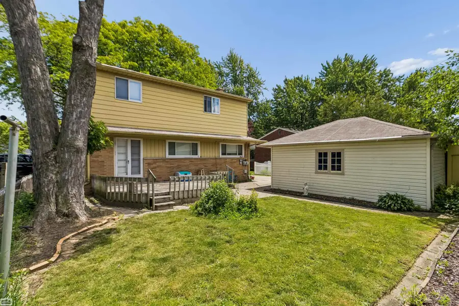 24705 Culver ST, Saint Clair Shores, MI 48080 - #3