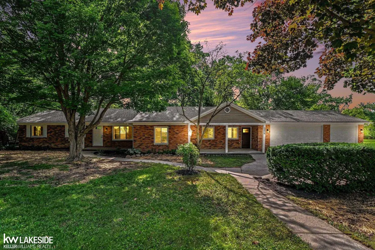 2871 Harvey ST, Rochester Hills, MI 48309 - #1