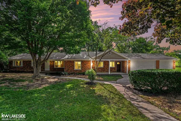 2871 Harvey ST, RochesterHills, MI 48309