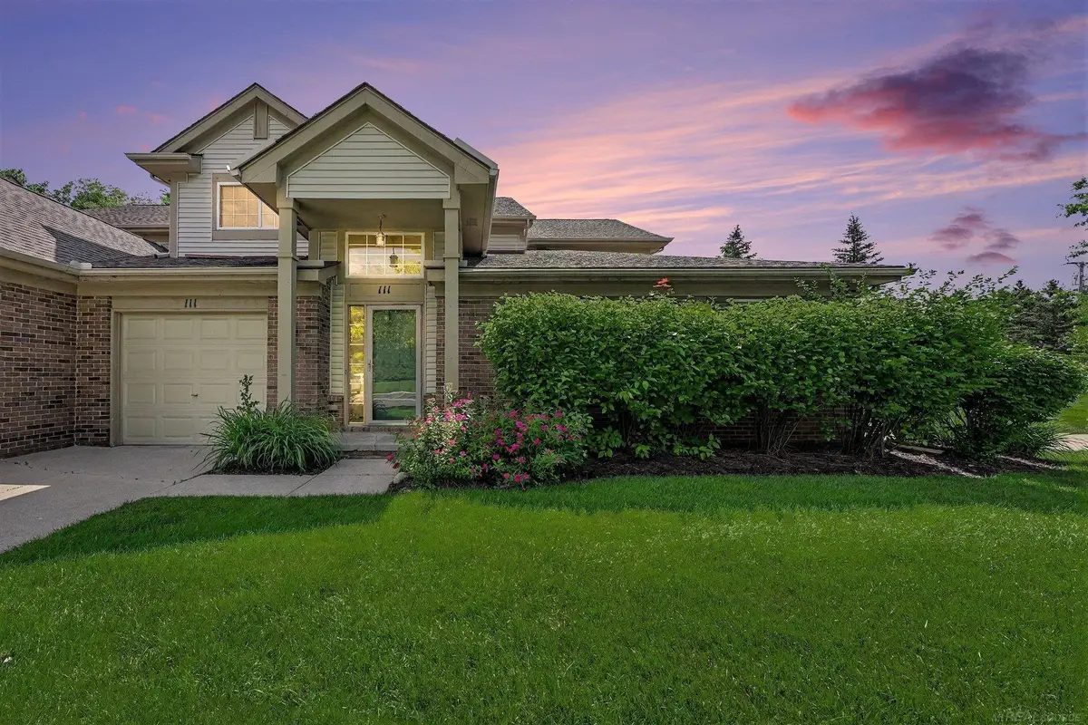 111 S Vista DR, Auburn Hills, MI 48326 - #1
