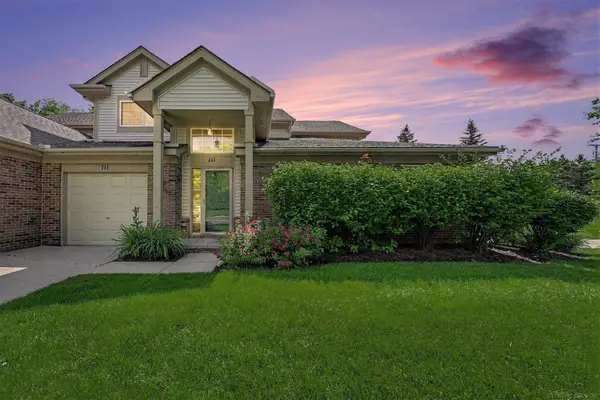 111 S Vista DR, AuburnHills, MI 48326