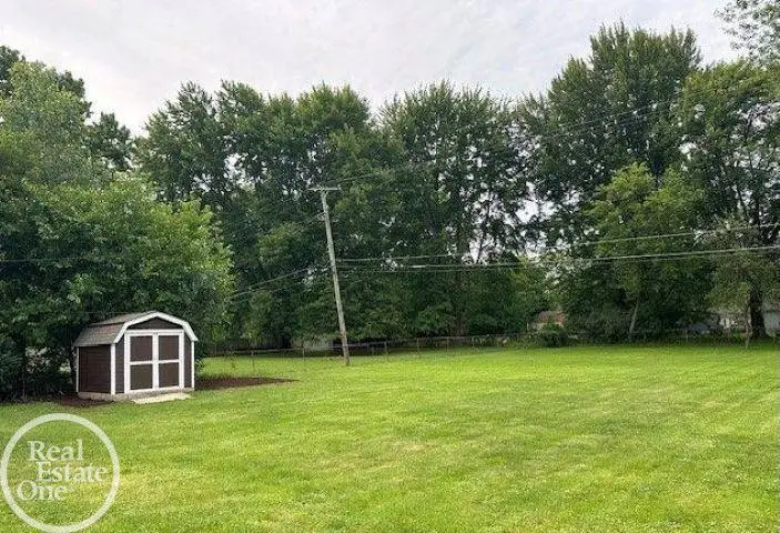 22990 S Nunneley RD, Clinton Township, MI 48035 - #2