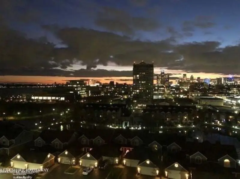250 E Harbortown #1110 DR, Detroit, MI 48207 - #3