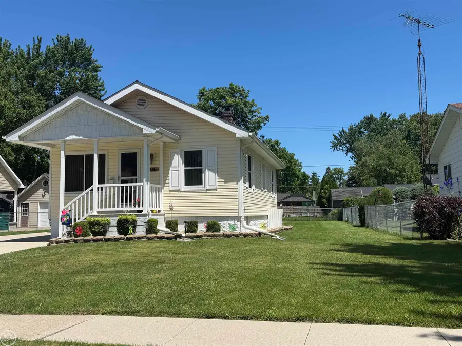 804 WATERLOO ST, Saint Clair, MI 48079 - #2