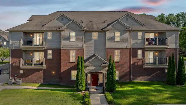 5656 Flagstaff Pines DR, Utica, MI 48317
