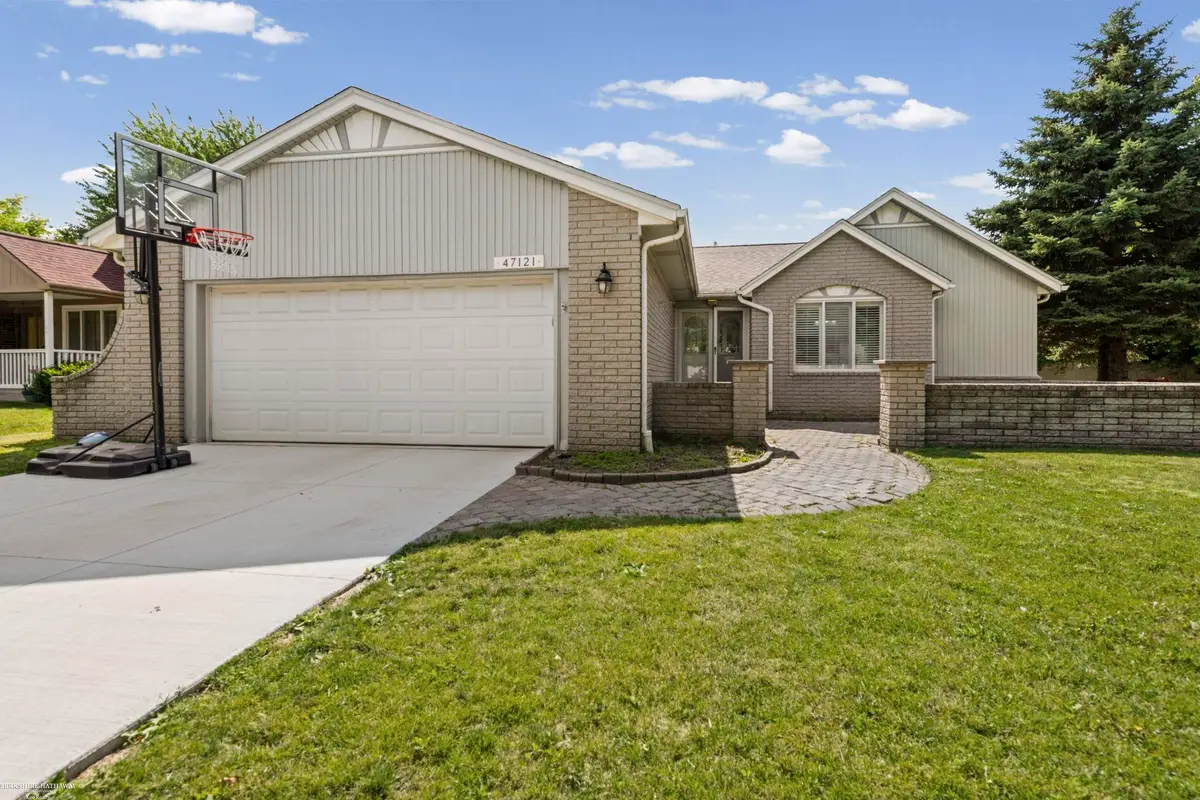 47121 Barbara RD, Macomb, MI 48044 - #1