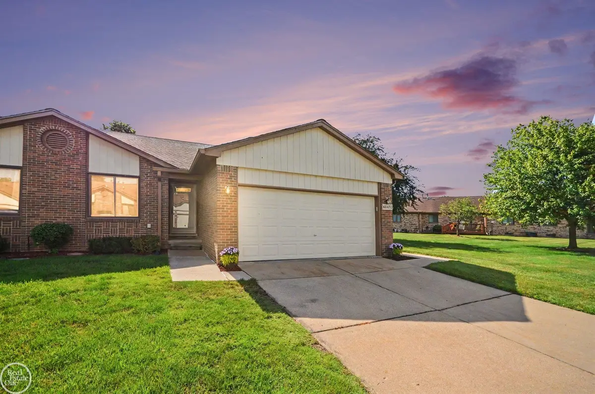 48470 Rosewood LN, Chesterfield, MI 48051 - #1