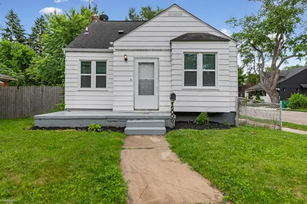 15006 Crescentwood AVE, Eastpointe, MI 48021