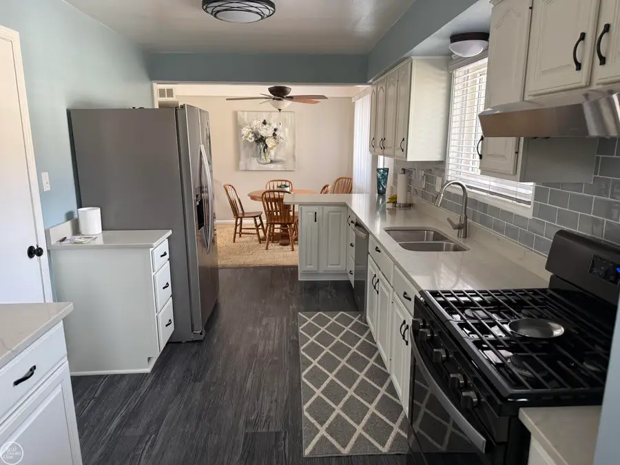 34639 Jerome ST, Chesterfield, MI 48047 - #3