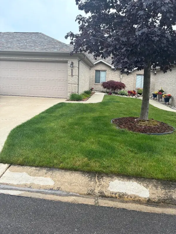 35275 Silver Maple DR, ClintonTownship, MI 48035