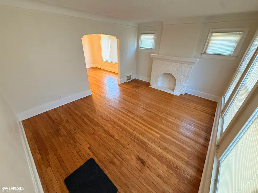 2301 La Belle, Detroit, MI 48238 - #3