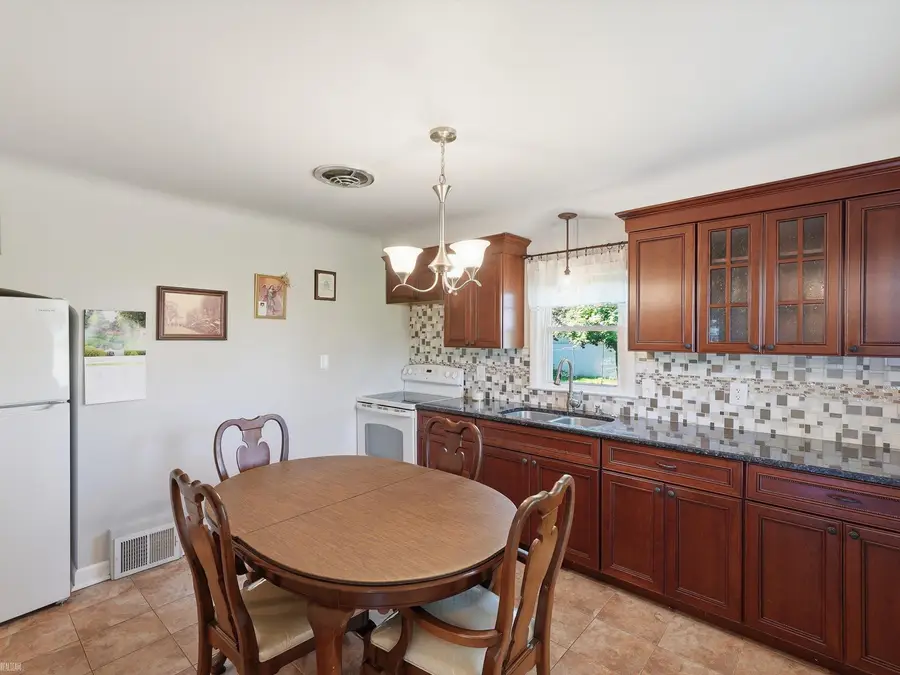 4466 18 1/2 Mile RD, Sterling Heights, MI 48314 - #2