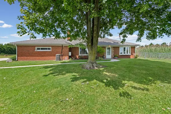 7762 Shea RD, Ira, MI 48023