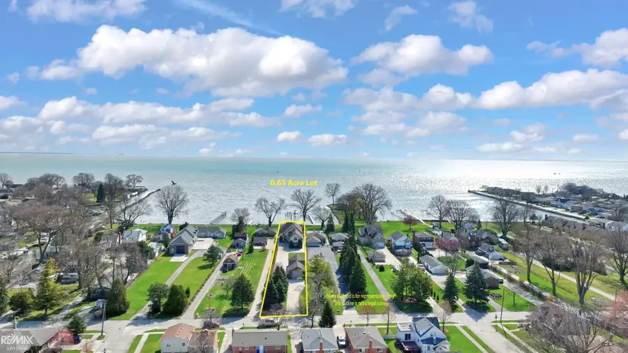 26918 Koerber ST, Saint Clair Shores, MI 48081 - #2