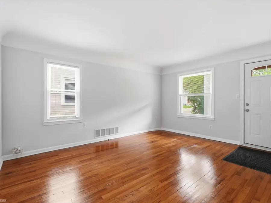 660 E Marshall ST, Ferndale, MI 48220 - #3