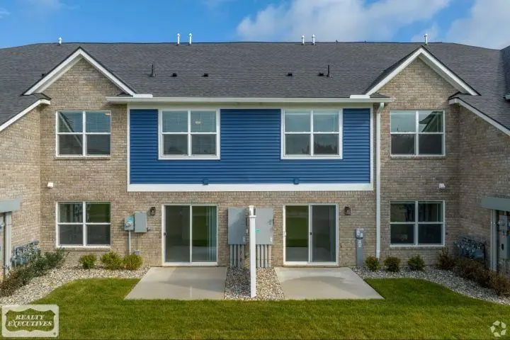 32972 Antrim DR, Chesterfield, MI 48047 - #3
