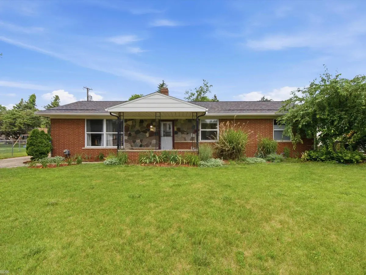 25107 Saint Christopher ST, Harrison Township, MI 48045 - #1