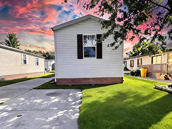 15346  Enchante DR, ClintonTownship, MI 48038