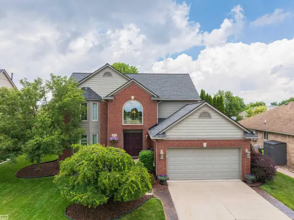 30139 Highgate DR, Chesterfield, MI 48051