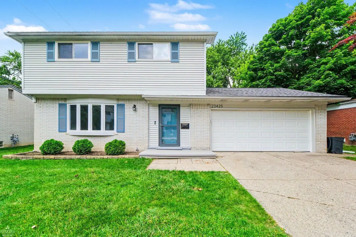 23425 Barfield ST, Farmington Hills, MI 48336 - #1