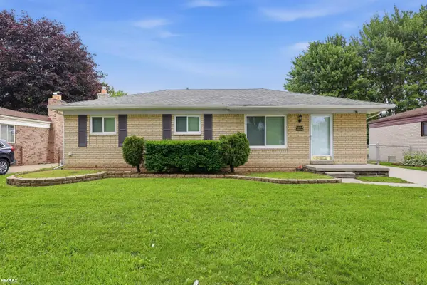 42654 Rutgers DR, SterlingHeights, MI 48313