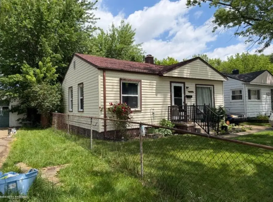 14267 hendricks RD, Warren, MI 48089 - #2