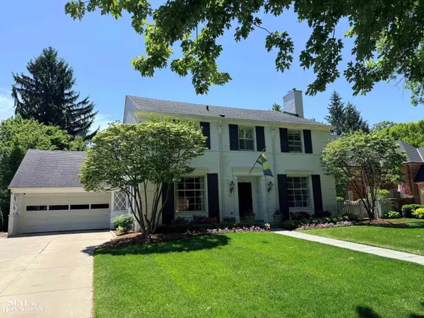 77 Merriweather RD, GrossePointeFarms, MI 48236