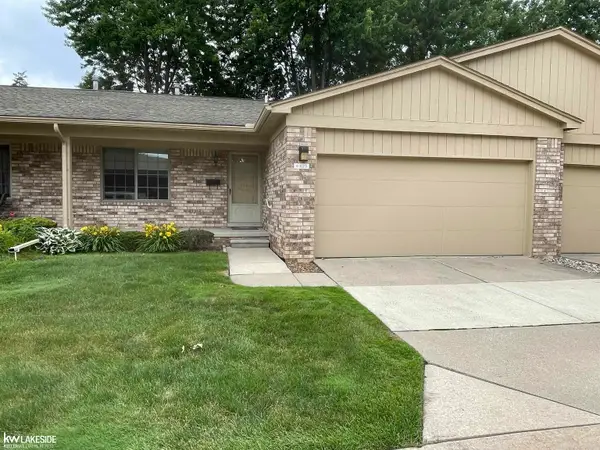41625 Janet CIR, ClintonTownship, MI 48038