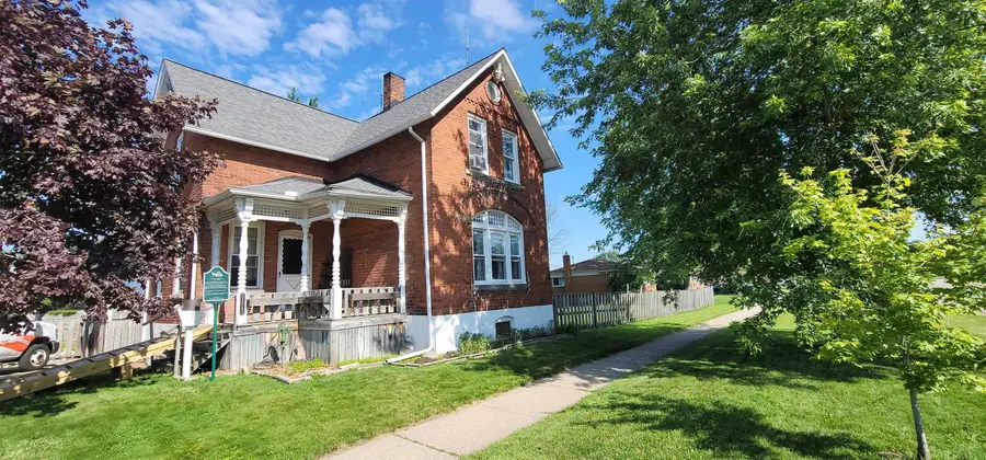 32045 Schoenherr RD, Warren, MI 48088 - #2