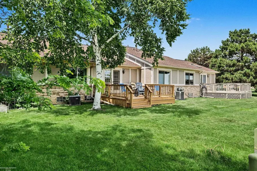 42278 Hidden Brook DR, Clinton, MI 48038 - #3