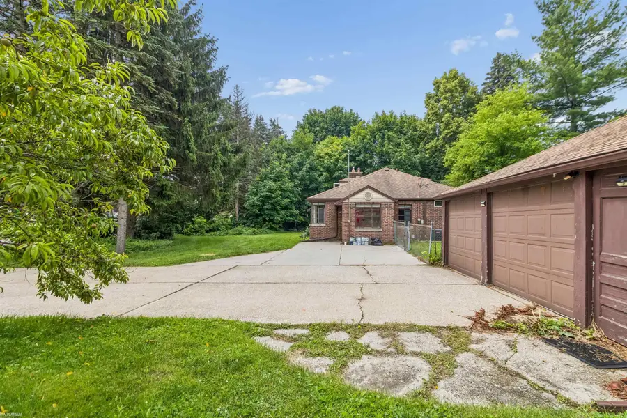 3000 W Water ST, Port Huron, MI 48060 - #2