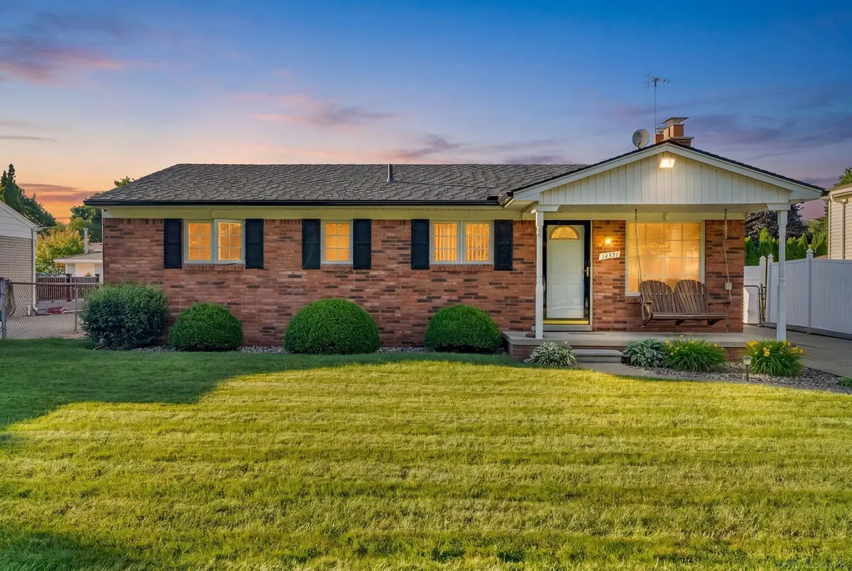 14551 Debbie DR, Sterling Heights, MI 48313 - #1