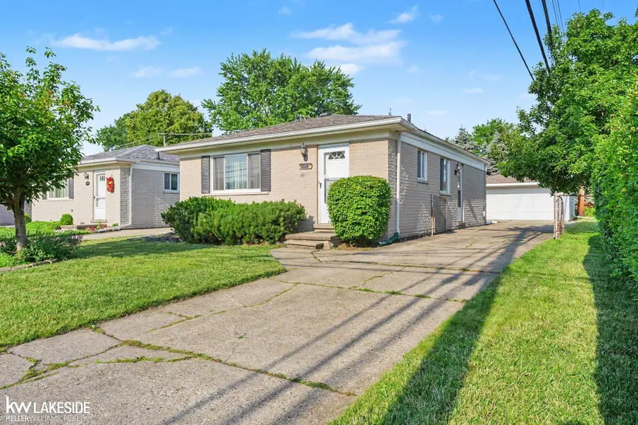 32919 Warkop AVE, Warren, MI 48093 - #3