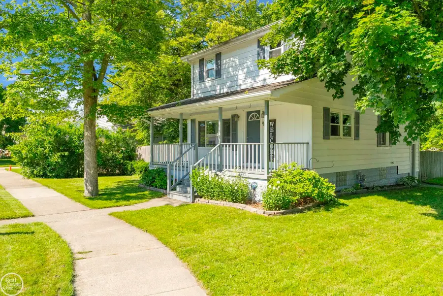 802 Saint James ST, Marysville, MI 48040 - #3